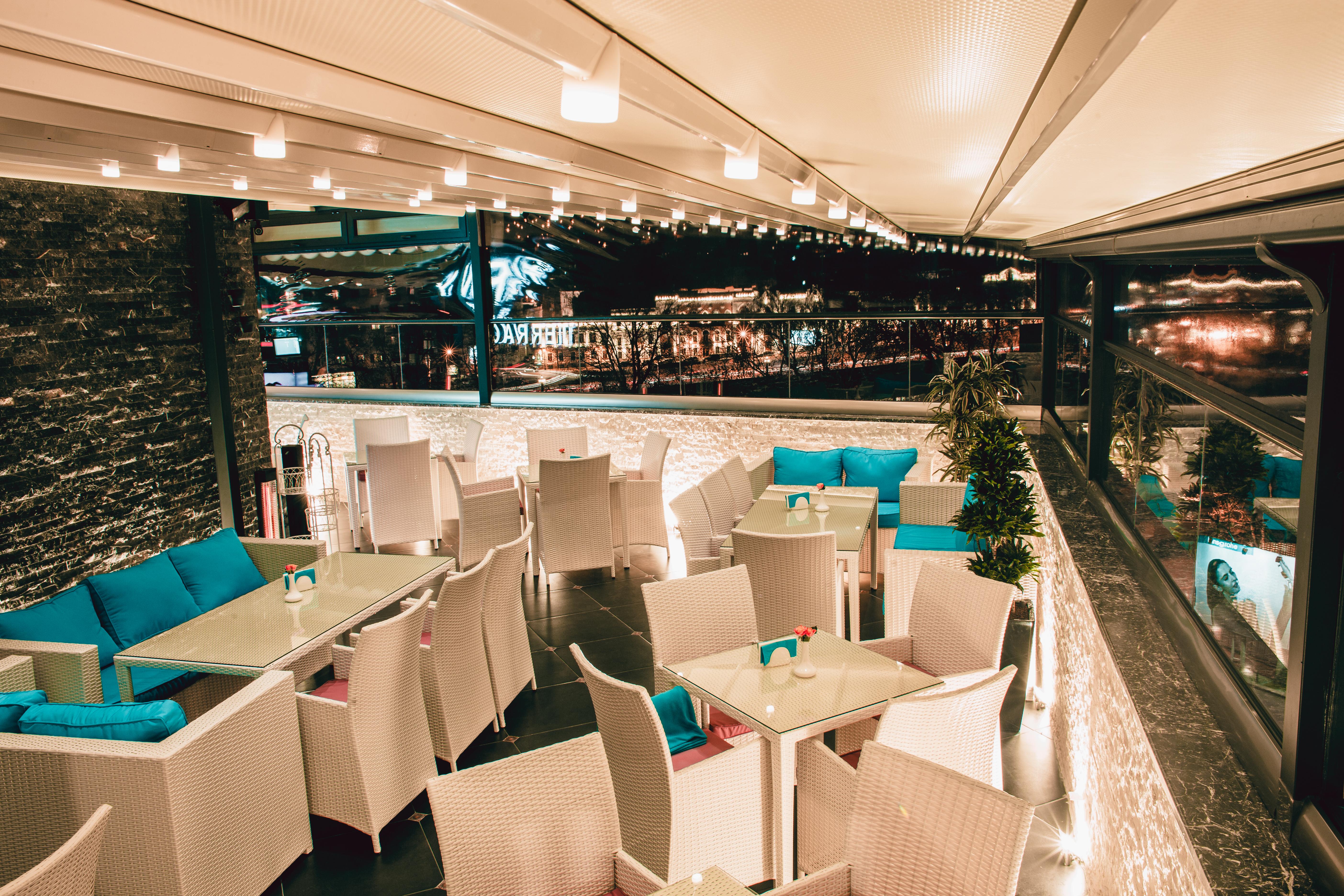 River Side Hotel Tbilisi Bagian luar foto The interior of the restaurant