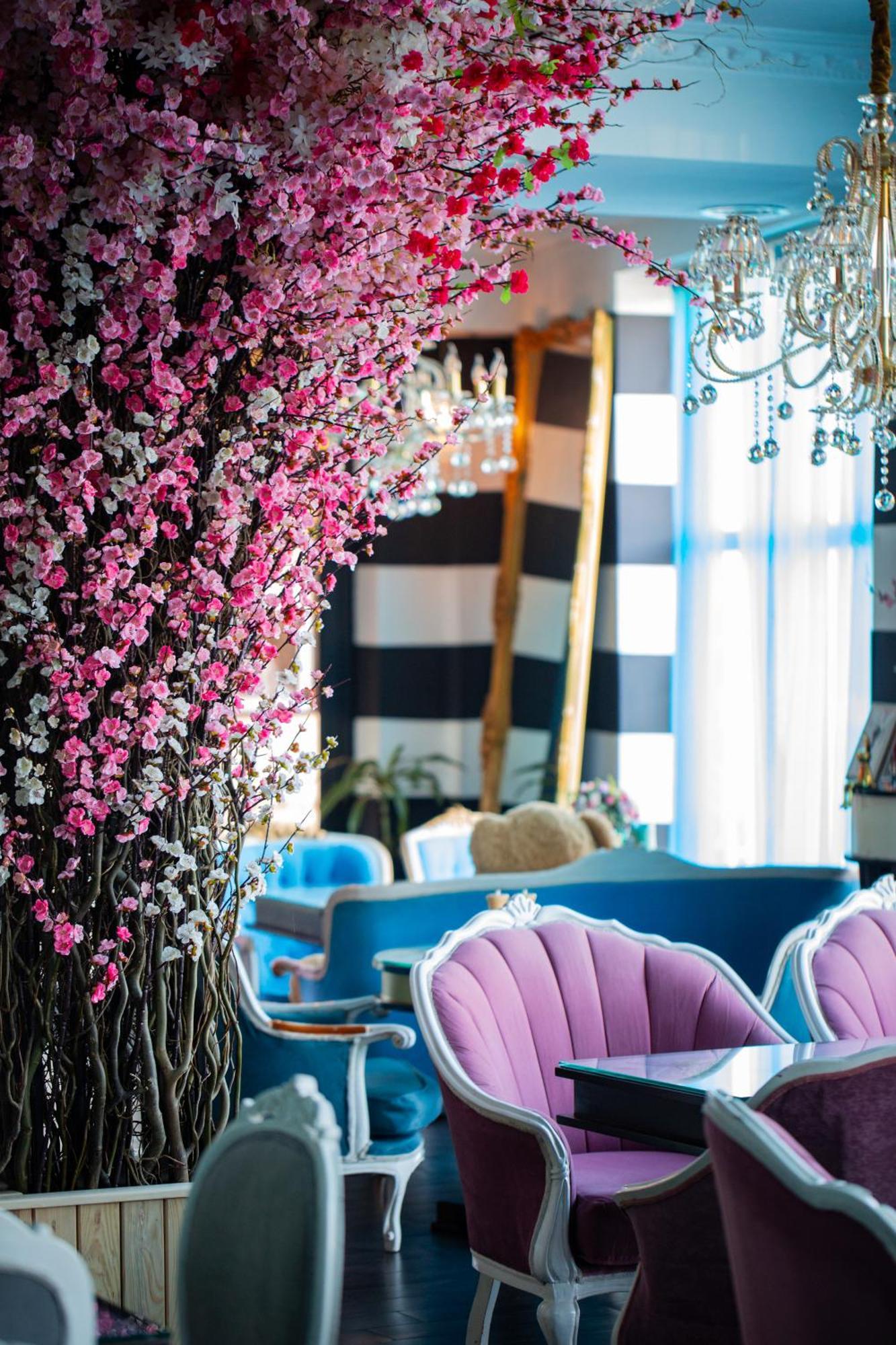 River Side Hotel Tbilisi Bagian luar foto Interior of the restaurant